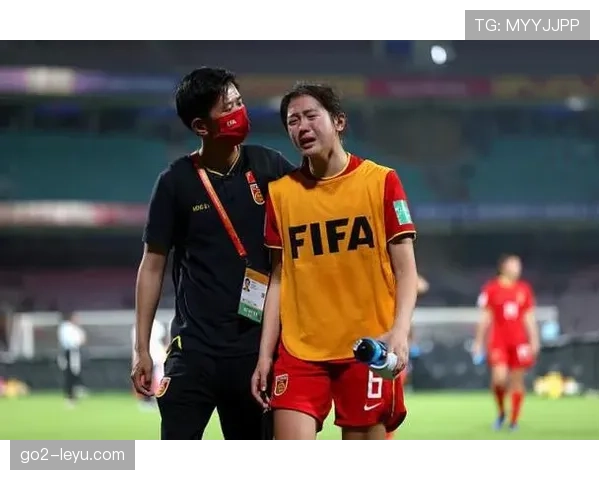 西汉姆联激战切尔西，状态回暖引球迷热议