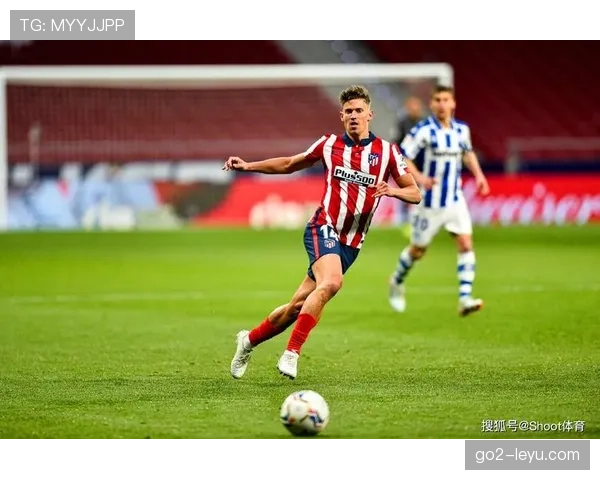 塞维利亚边路进攻火力全开,赛季初稳健表现引关注 塞维利亚边路进攻火力全开,赛季初稳健表现引关注