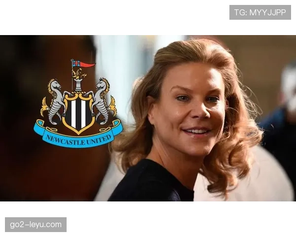 弗拉霍维奇禁区统治力解析：传统9号模板