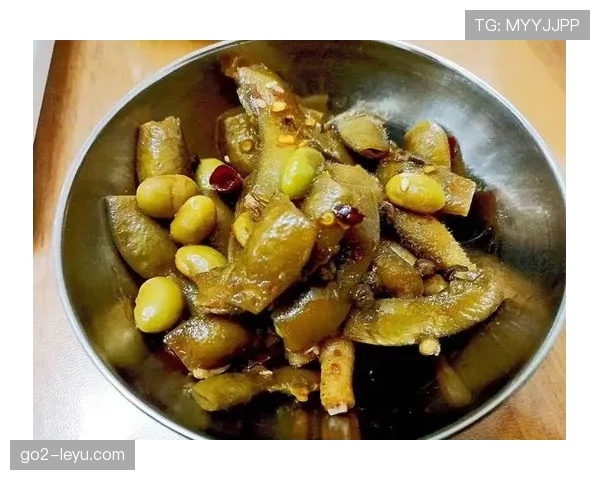 王楠家厨房像精品店，我连外卖店名都不好意思点